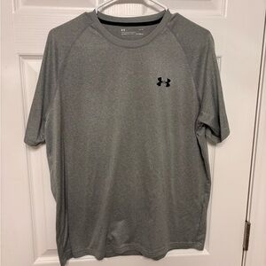 Under Armour Men’s  Short Sleeve Performance Tee in Gray with Black Logo